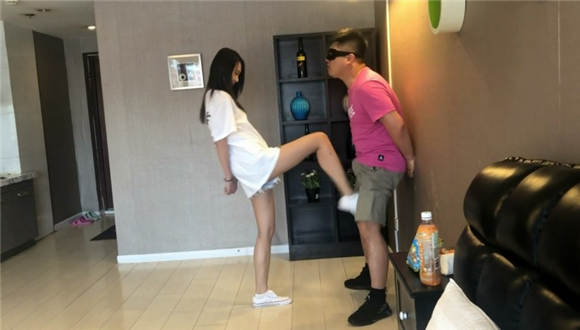 拒绝美女追求的下场