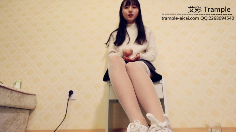 女巨人透明丝袜pov