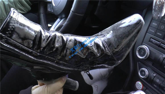 【冰时代】黑冰裸足踩油门