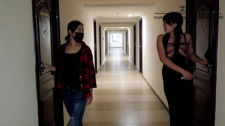 小主与闺蜜的恋足游戏