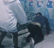 【开发素人】极品美女小刘暴力tj男神 bf7332