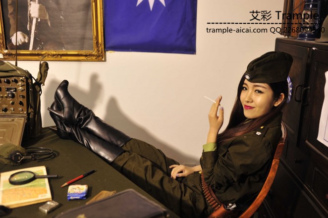 漂亮军统女特务丝袜长靴欣赏