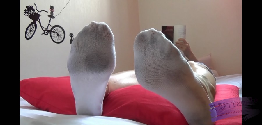 吞下韩国女神穿了一礼拜的船袜 R-2227