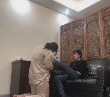 【琳嘉s】小三被抓后调成母狗 bf9082