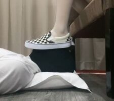 【晨希S】训练懵懂第一次的小奶狗轻度踩踏深喉 bf15733