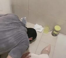 【风吟殿下】厕所喂圣水羞辱厕奴 bf16337