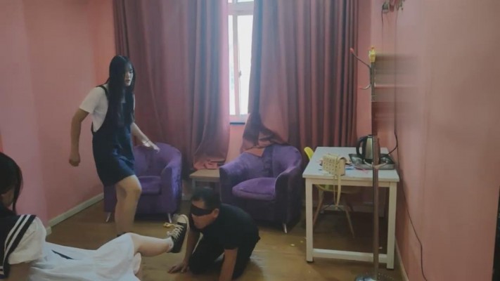 【最抗揍M】被卫校一群精神小妹暴揍 bf18049