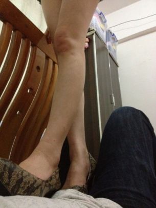 (采乐）花900块请的平面模特超高跟踩踏，对话中小MM有点害羞