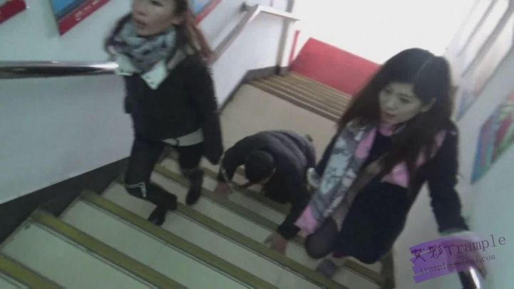 【品丝阁】农家院羞辱贱狗