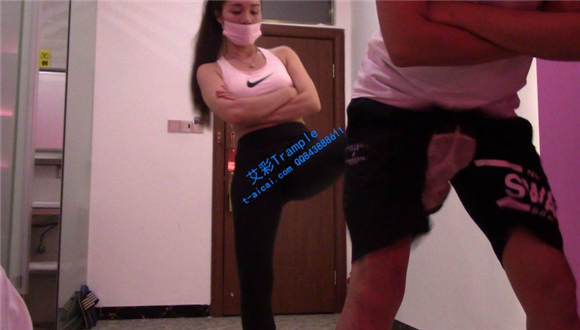 【宝宝】健身女孩的金蹴重击