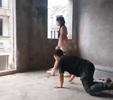 【安琪】烂尾楼强迫两兄弟做狗 bf20306