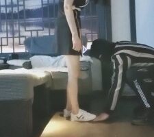 【希希子】御姐高跟插嘴羞辱舔脚 bf21399