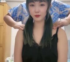 【萝莉刑】享受闺蜜的伺候