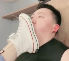 【小劳拉】跆拳道女神暴打/踩踏/强制闻鞋 bf25496