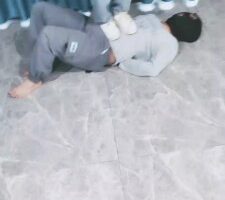 【小狐狸S】双S-小白鞋白袜全体重踩踏/骑马/踢踹 bf26954