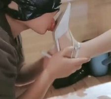 【小咩】肉丝全体重踩/舔脏鞋底/骑马脚深喉 bf30438