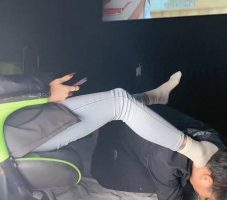 【冰诺】私人影院黑靴白袜虐脚垫【上】 bf32943