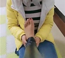 【广东迪迪】母畜跪舔原味脚/狗链遛狗【双视角版】 bf36202