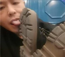 【文文文文】KTV-舔素人的短靴脏棉袜裸足 JS231210-7