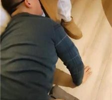 【情侣念主】胯下辱/揪耳朵/雪地靴白袜跪舔 JS240125-3