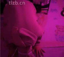 【璐璐大王】圈养M跪舔长靴踩踏/重度sp JS240129-3