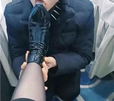 【乐爷】美容院三技师姐妹玩虐老板狗 JS240204-11