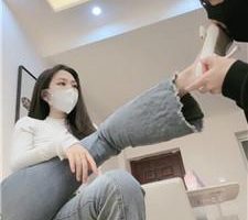 【乔妹】嘴叼高跟/清理脏鞋底/转胯鞭打sp/虐乳 bf40354