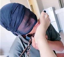 【诗恩大大】吐口水在鞋底让狗舔干净/踩踏喂食【完整版】 JS240416-15