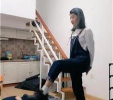 【兔兔大人】运动鞋白袜虐/骑马骑脖转胯/提档/闻臭袜/踩踏 bf40553