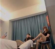 【UU】双S骑马转胯鞭打/跪舔脏鞋脚插嘴窒息【四视角完整版】JS240720-13