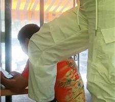 【乐爷】户外店里公开教训偷懒员工 JS240818-24