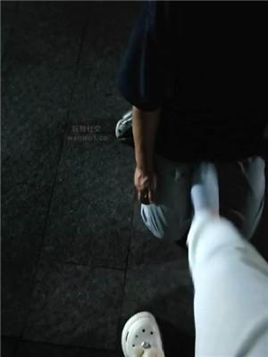 【拽拽】拖鞋配白袜户外遛狗 JS240910-5