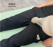 【凤栖】高跟裸足踩虐恋足舔 JS241012-28