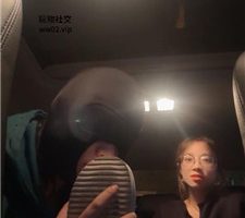 【素人挖掘机】沉浸式车内调-舔脏鞋黑棉袜玉足 JS241107-20