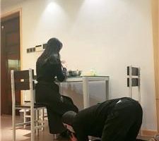 【绯闻王妃】桌底狗子伺候用餐-踩头踩狗爪 JS241120-5