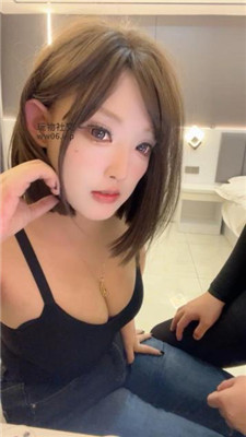 【AIU】牛仔裤坐脸窒息/舔乳咬乳 bf47586