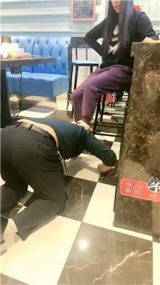 【芭蕾小妈】KTV-雪地靴白袜气味辱/踩踏喂食 bf47626