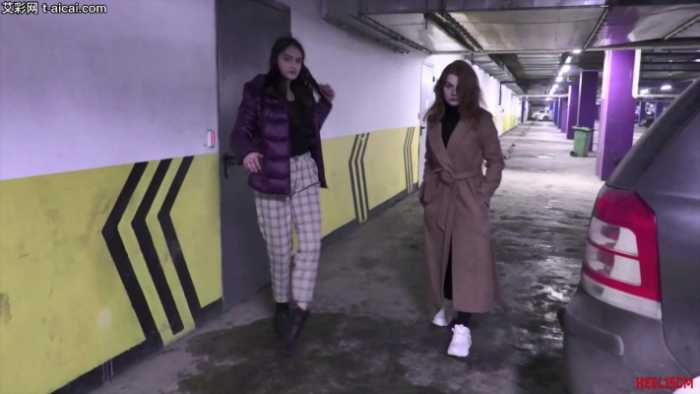 15cm-跪在地下停车场用舌头给两个富家女擦鞋底脏泥！擦完被踢开  bf22280