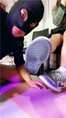 【美柠】高跟踩虐/舔闻脏休闲鞋 JS241210-42