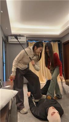 【猴歌】双S-脏鞋原味白袜暴力踢踹踩踏 bf48108