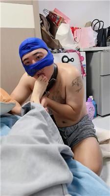 【落落】发骚狗狂舔臭脚丫 JS250103-26