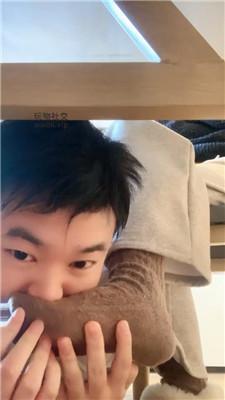 【胖虎】沉浸式-舔素人的脚丫 JS250114-4