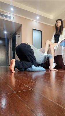 【沐沐大大】麦昆鞋白袜虐待家奴 bf49433