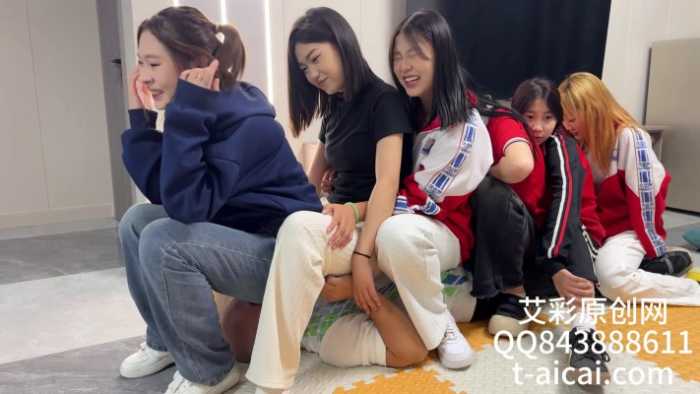 『chnnsct1818』轮流坐脸压迫窒息 YC-250115-5