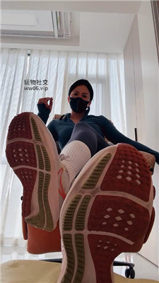 【冷颜】运动鞋白棉袜    250130-8