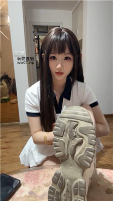 【六六】运动鞋臭脚    250302-14