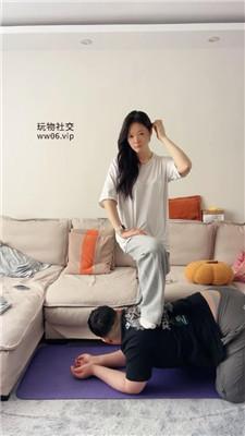 【埋汰】白袜脚踩健身教练 JS250304-8