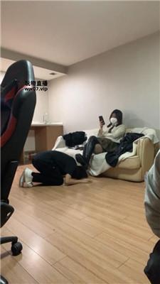 【00后情侣】情侣主-长靴黑丝玩虐骚绿帽【双视角版】 JS250414-23