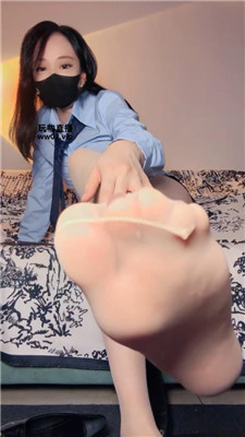 【小妮】超薄肉足臀炸    250512-18