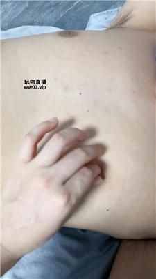 【泡泡】黑丝脚玩脚垫奴 JS250516-35